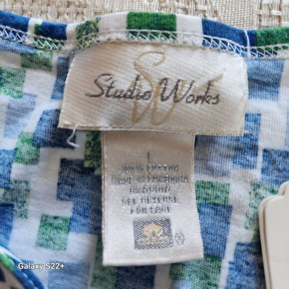 F27 Studio Works blue and green pattern  t-shirt with peplum - Picture 8 of 11